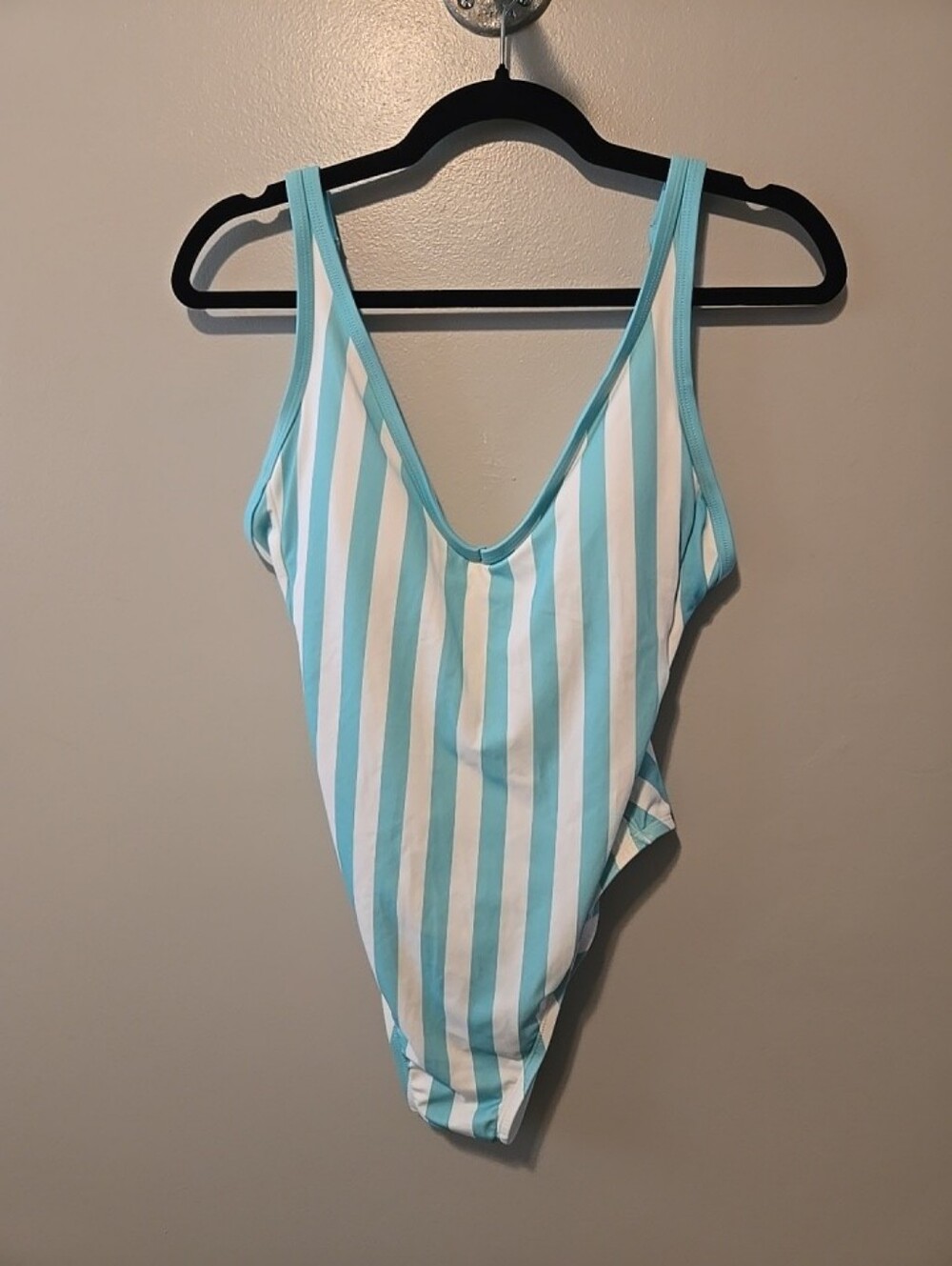 Kona Sol Striped Aqua and White Womens One-Piece Swimsuit Size S - Picture 1 of 7